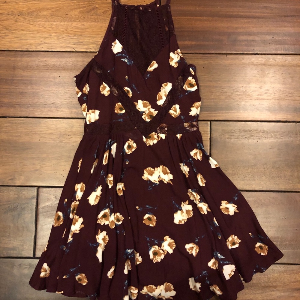 High Neck, La e cutout, Floral dress
